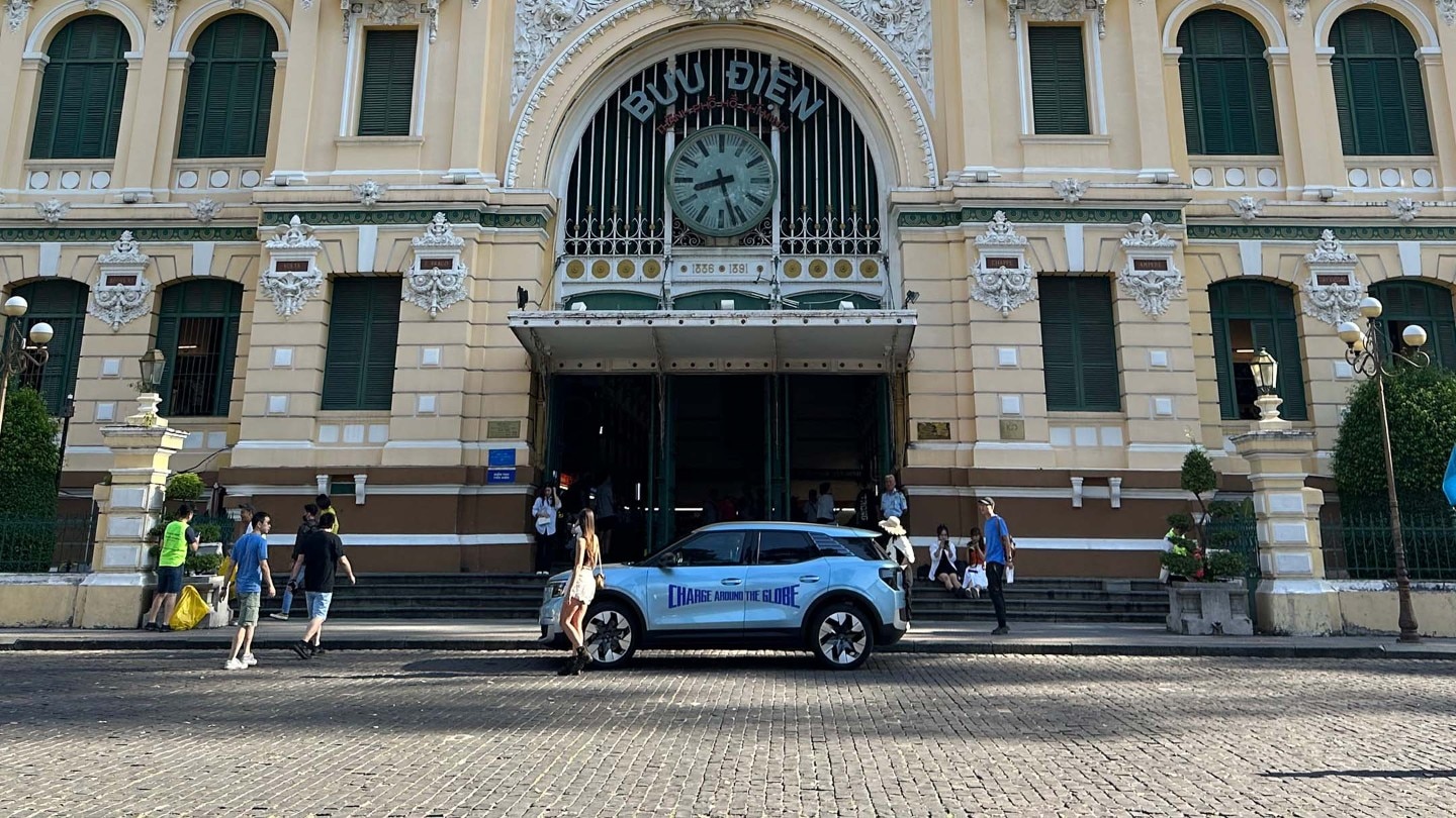 The electric Ford Explorer in Vietnam