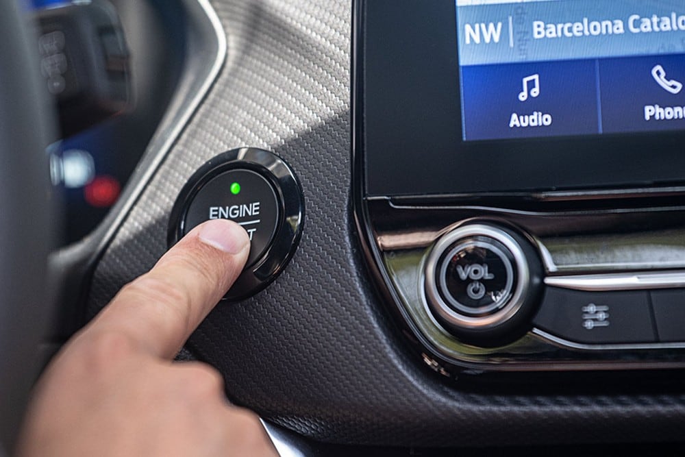 Start-stop button on the dashboard