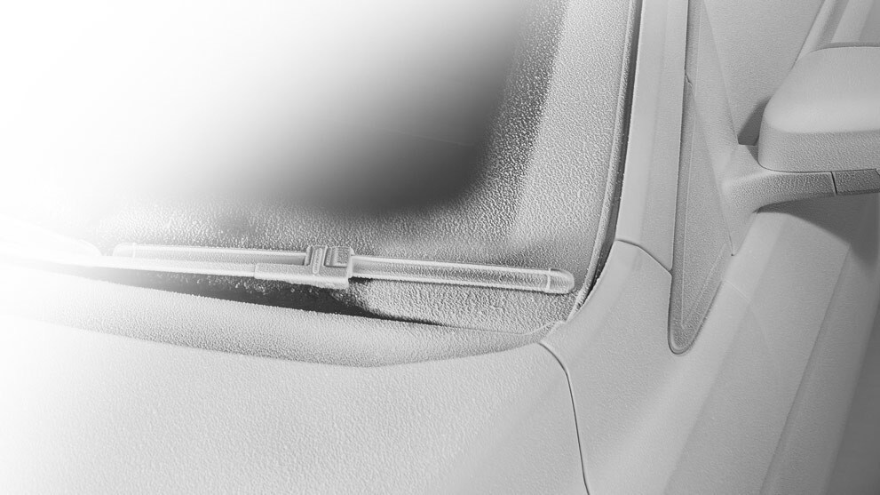 Ford S-MAX Quickclear showing the frozen windshield
