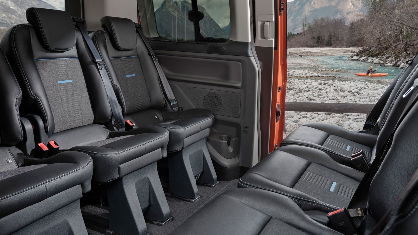 Ford tourneo custom interior 2025