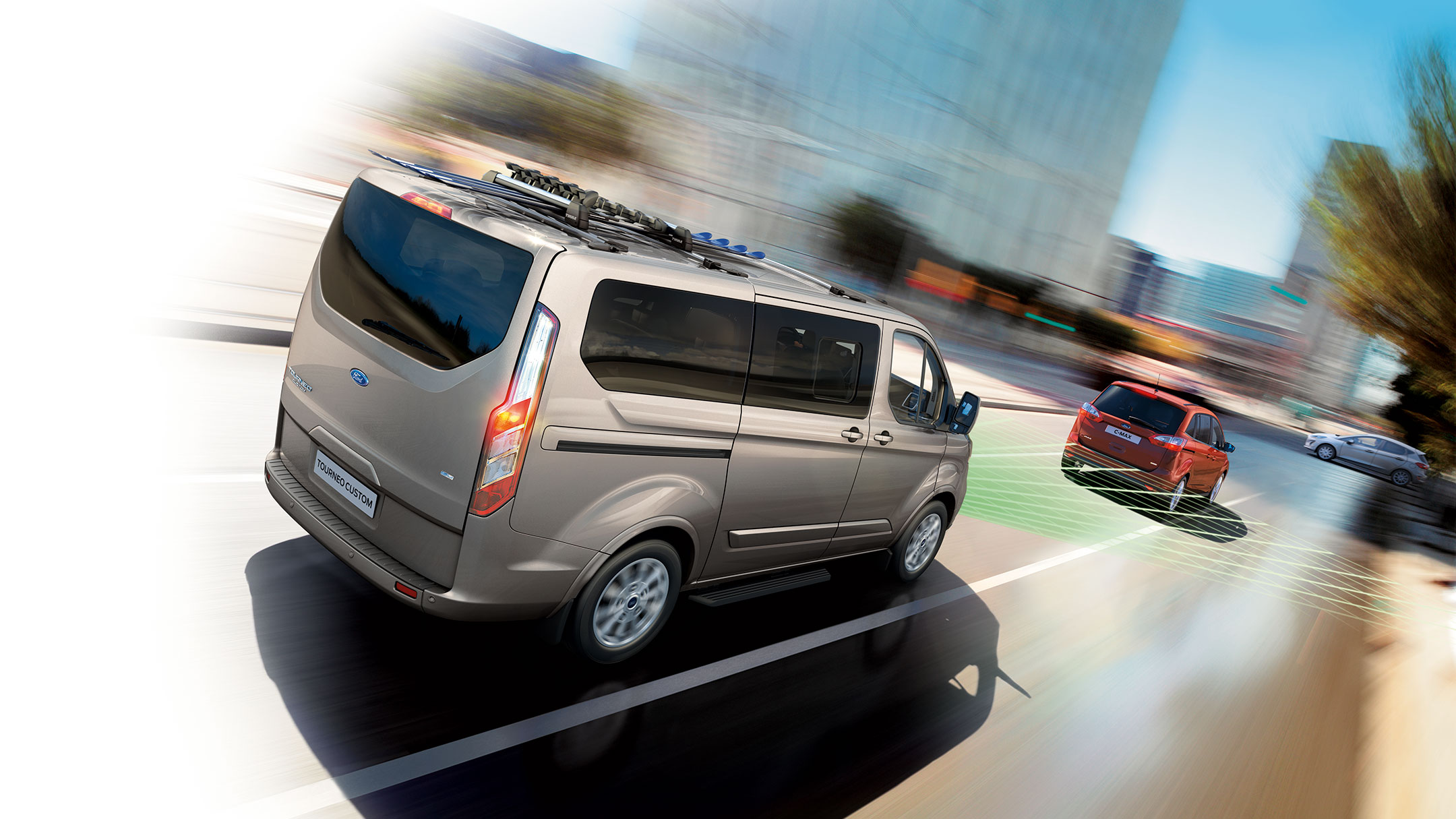 Ford Tourneo Pre-Collision Assist detects slower vehicle