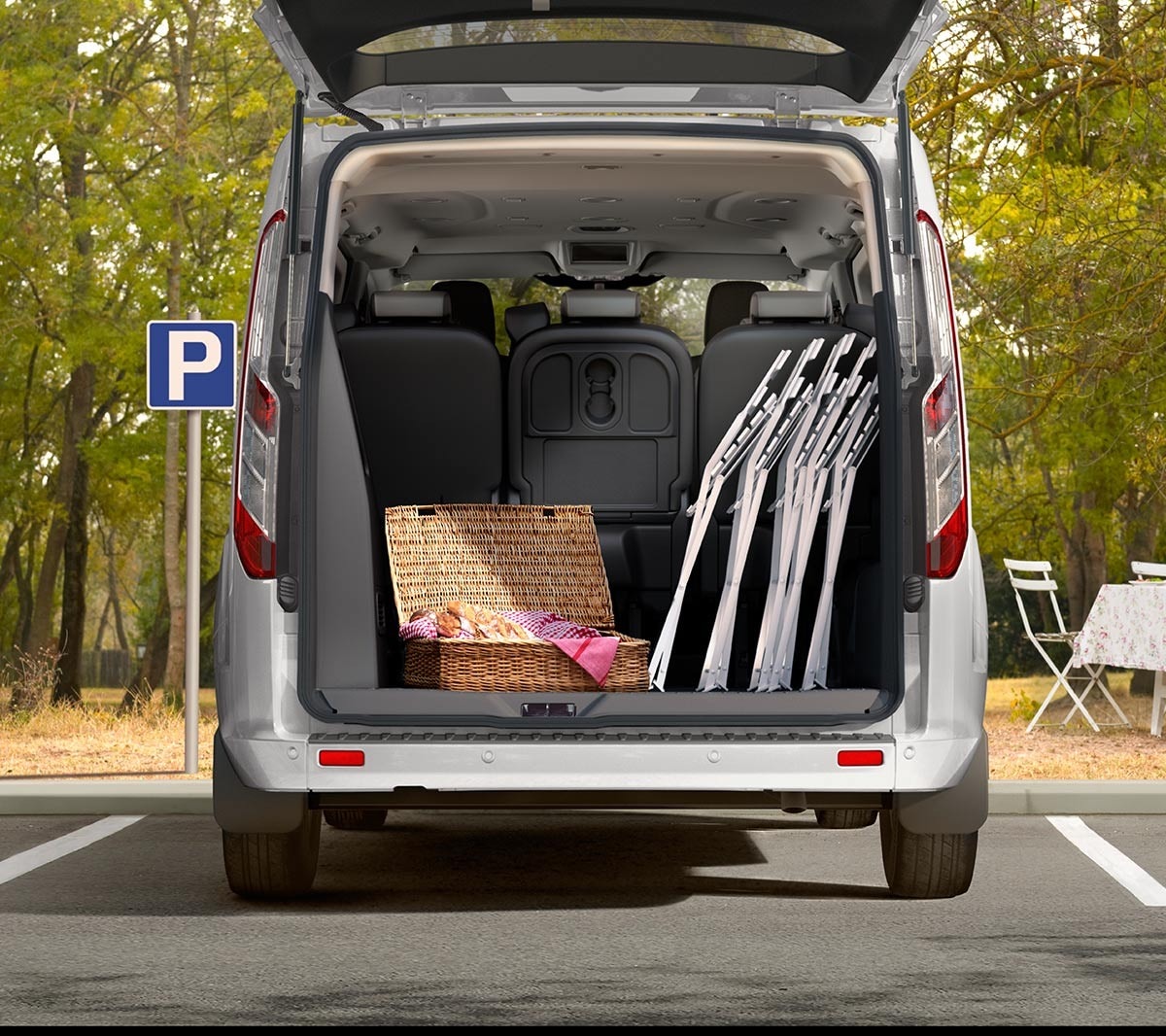 Ford Tourneo Custom rear storage