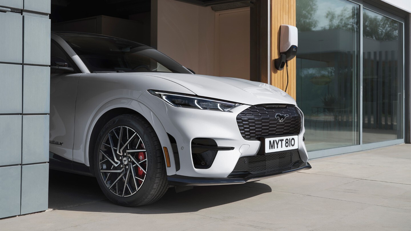 Ford Mustang MachE GT A Powerful AllElectric Car Ford UK