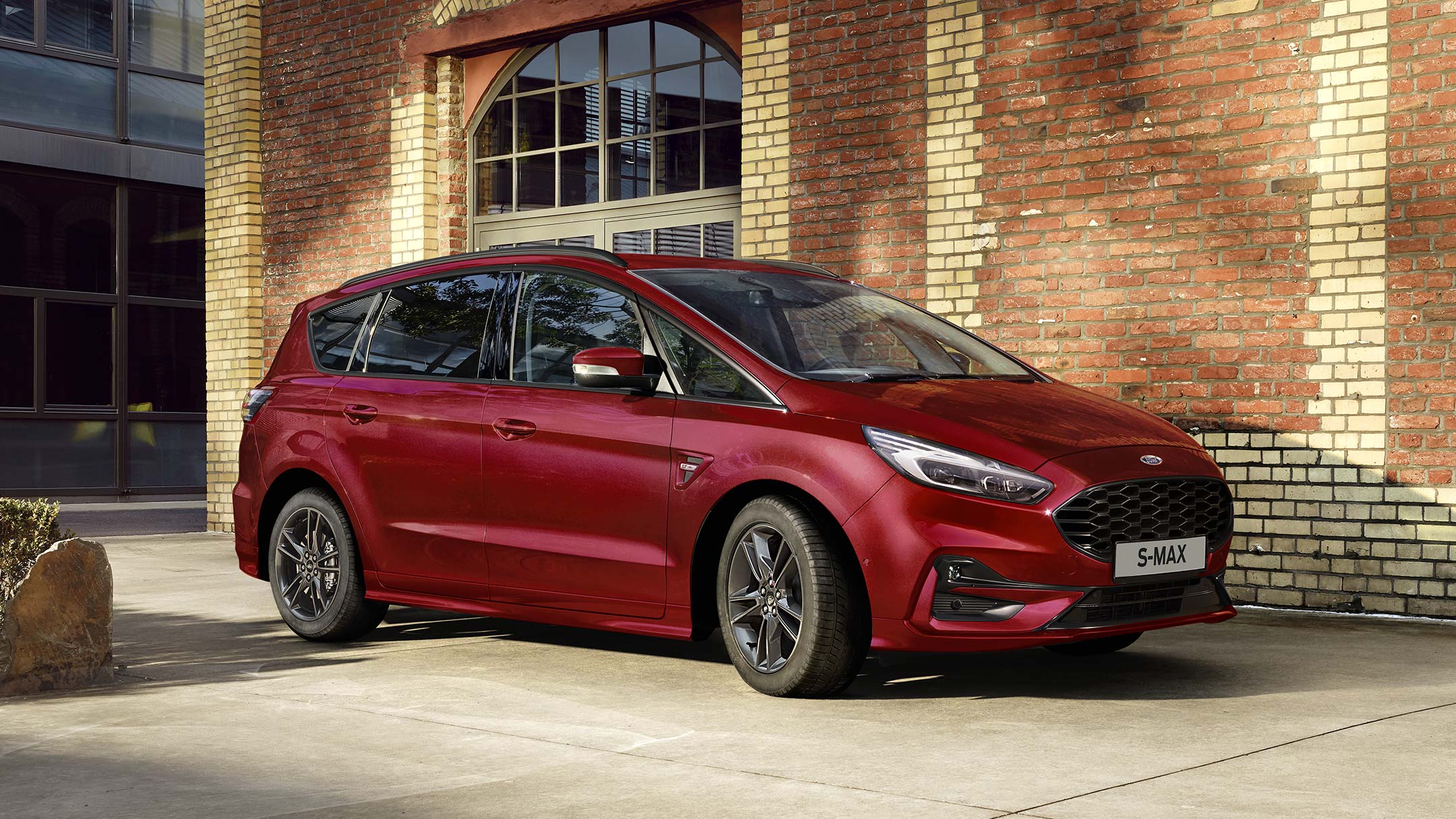 Ford S-MAX Features, Technologies & Engines