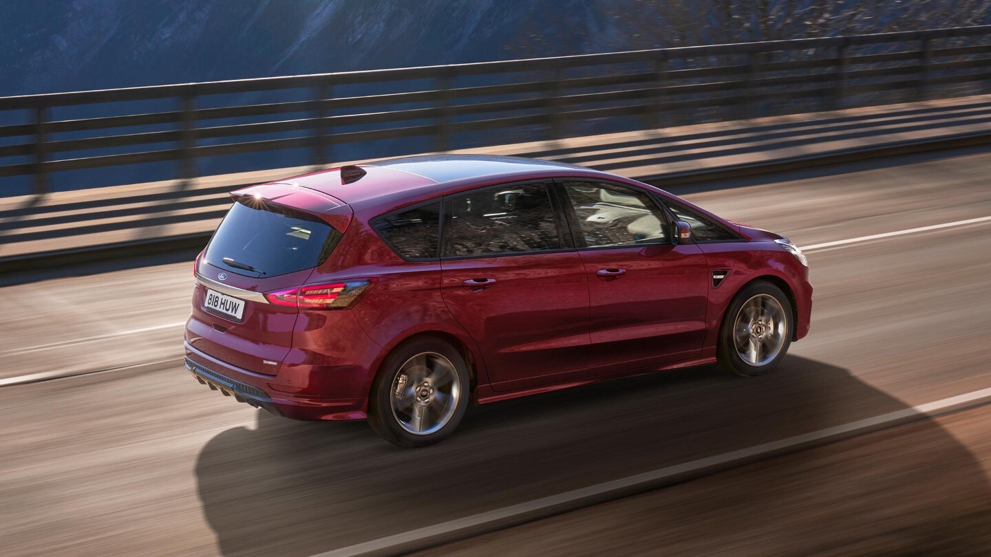 Ford S-MAX Hybrid Info & Stats