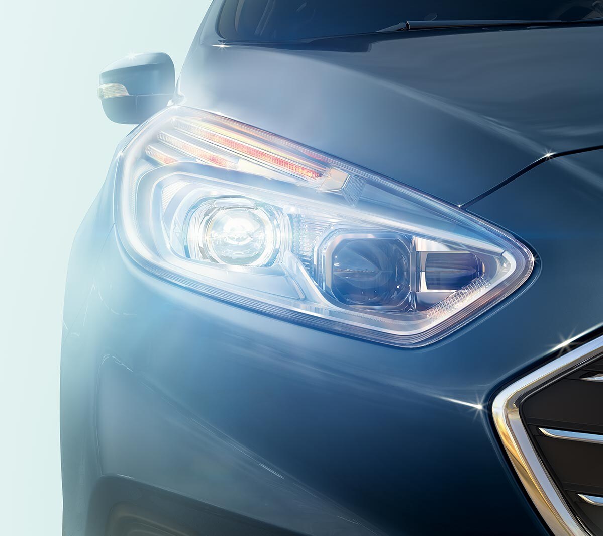 Ford Galaxy head lamps detail