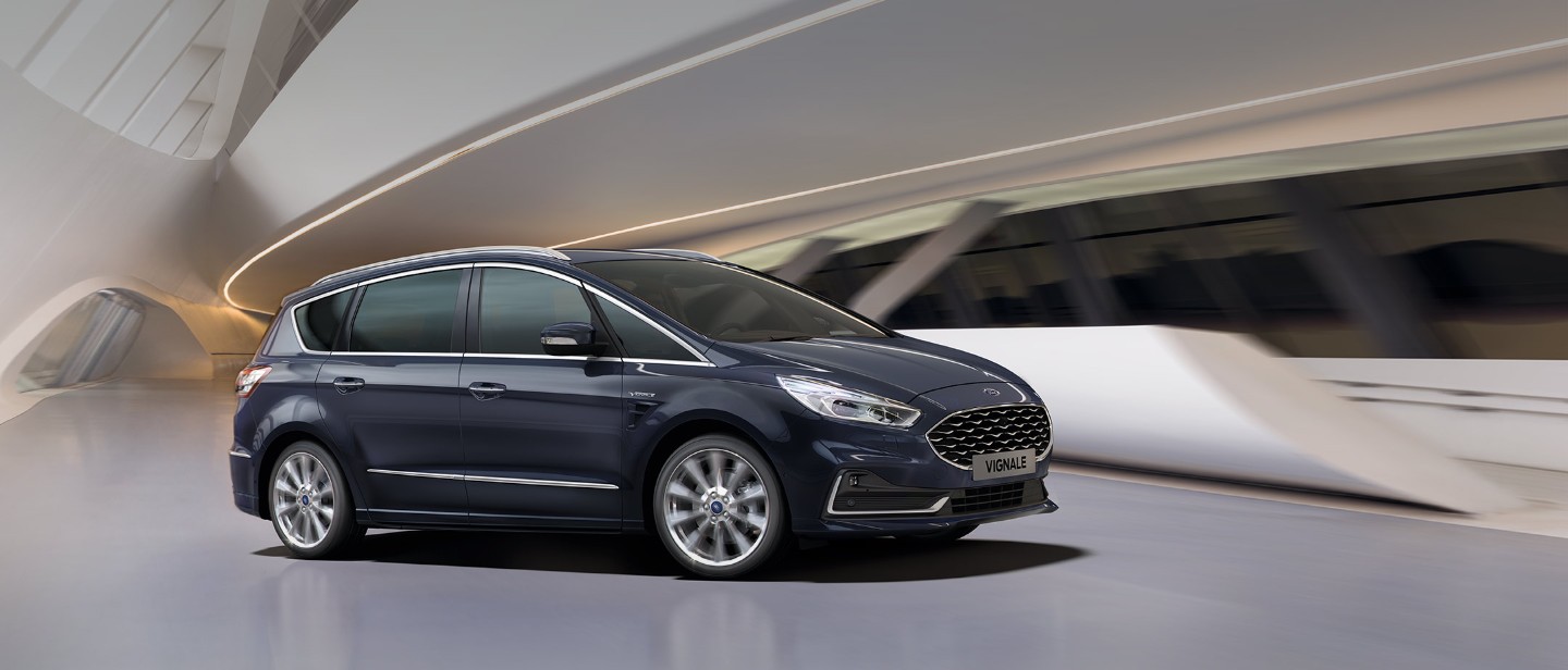 Ford S-MAX Vignale - Powerful & Efficient