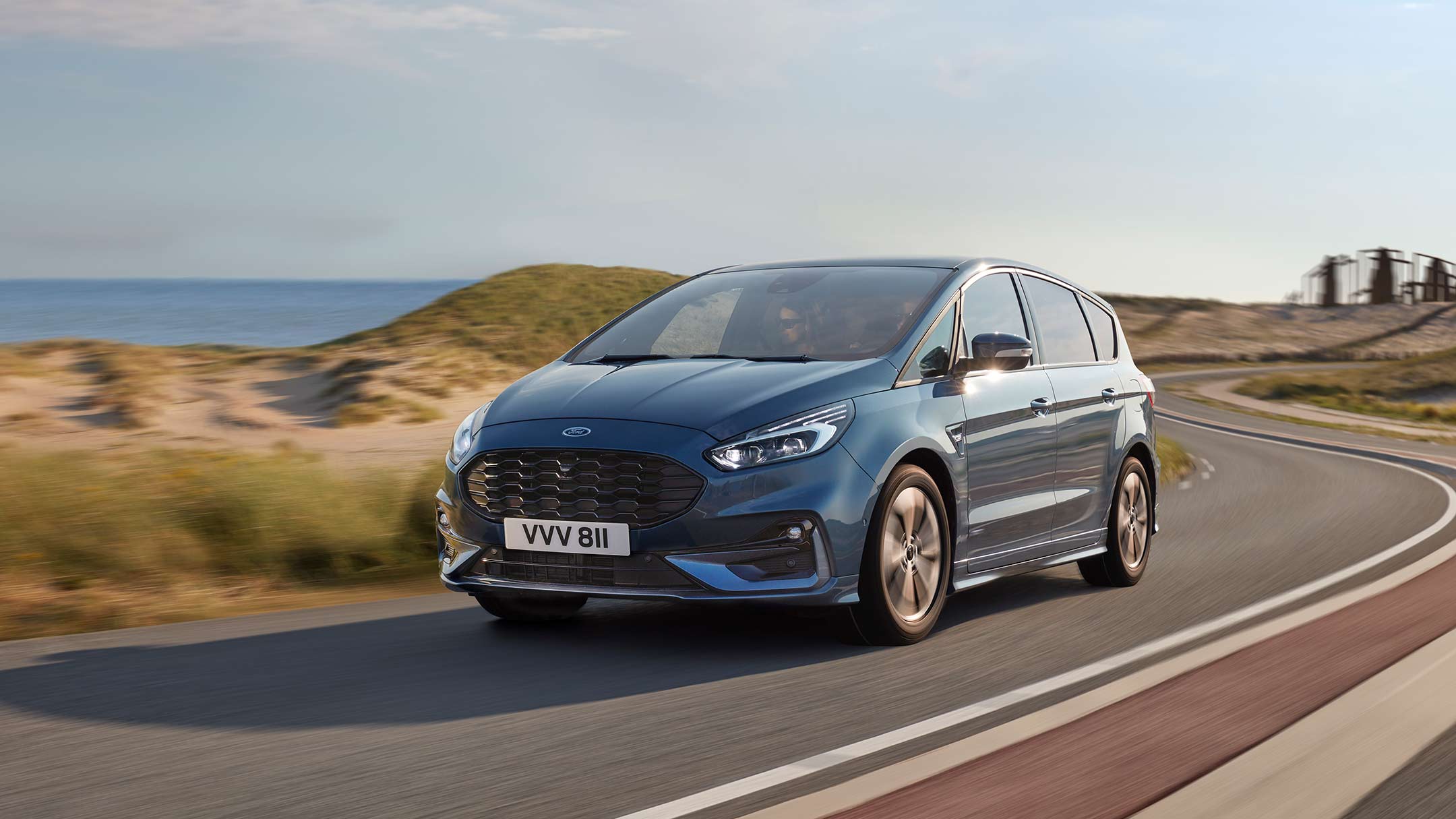 Ford S-MAX driving by the beach