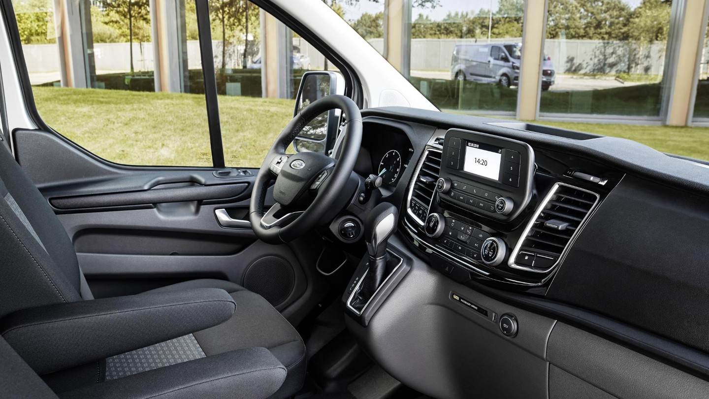 Ford transit custom 2018 interior 2025