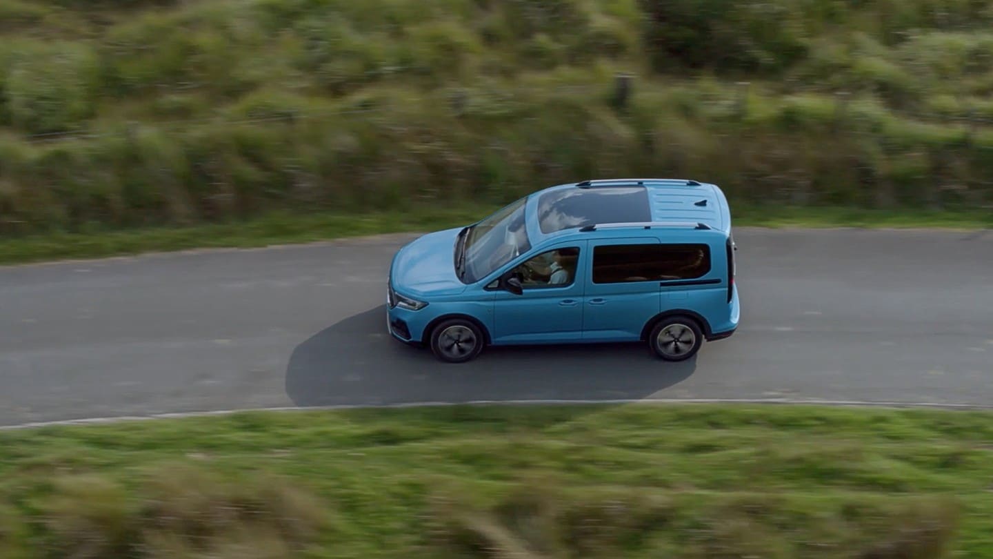 Ford Tourneo Connect overhead view of panoramic roof