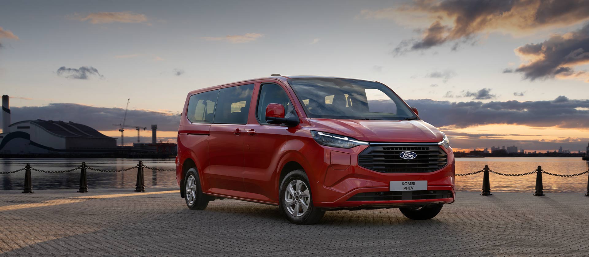 Red Ford Transit Custom Kombi PHEV