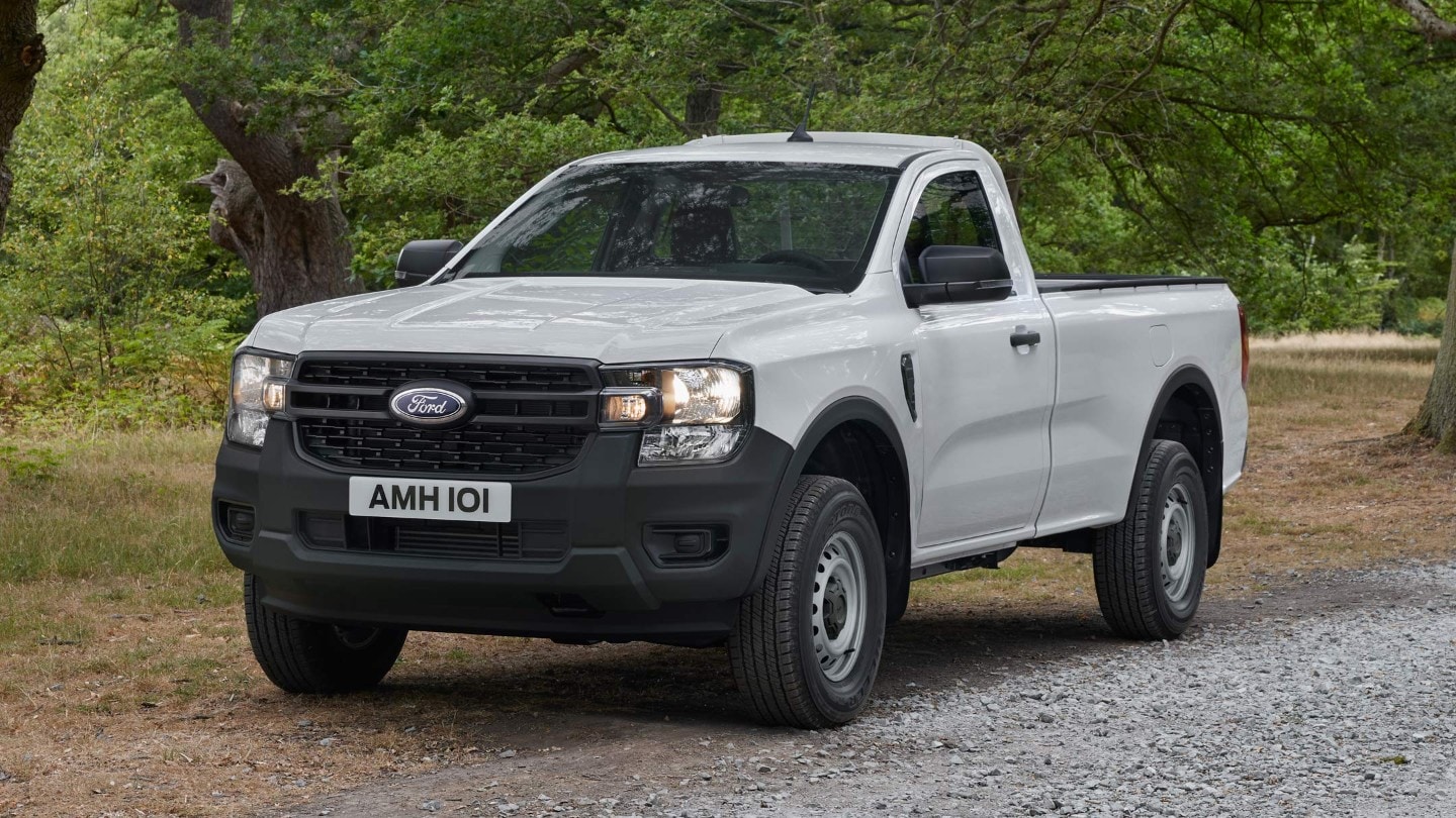 Ford Ranger frozen white 3/4 front view