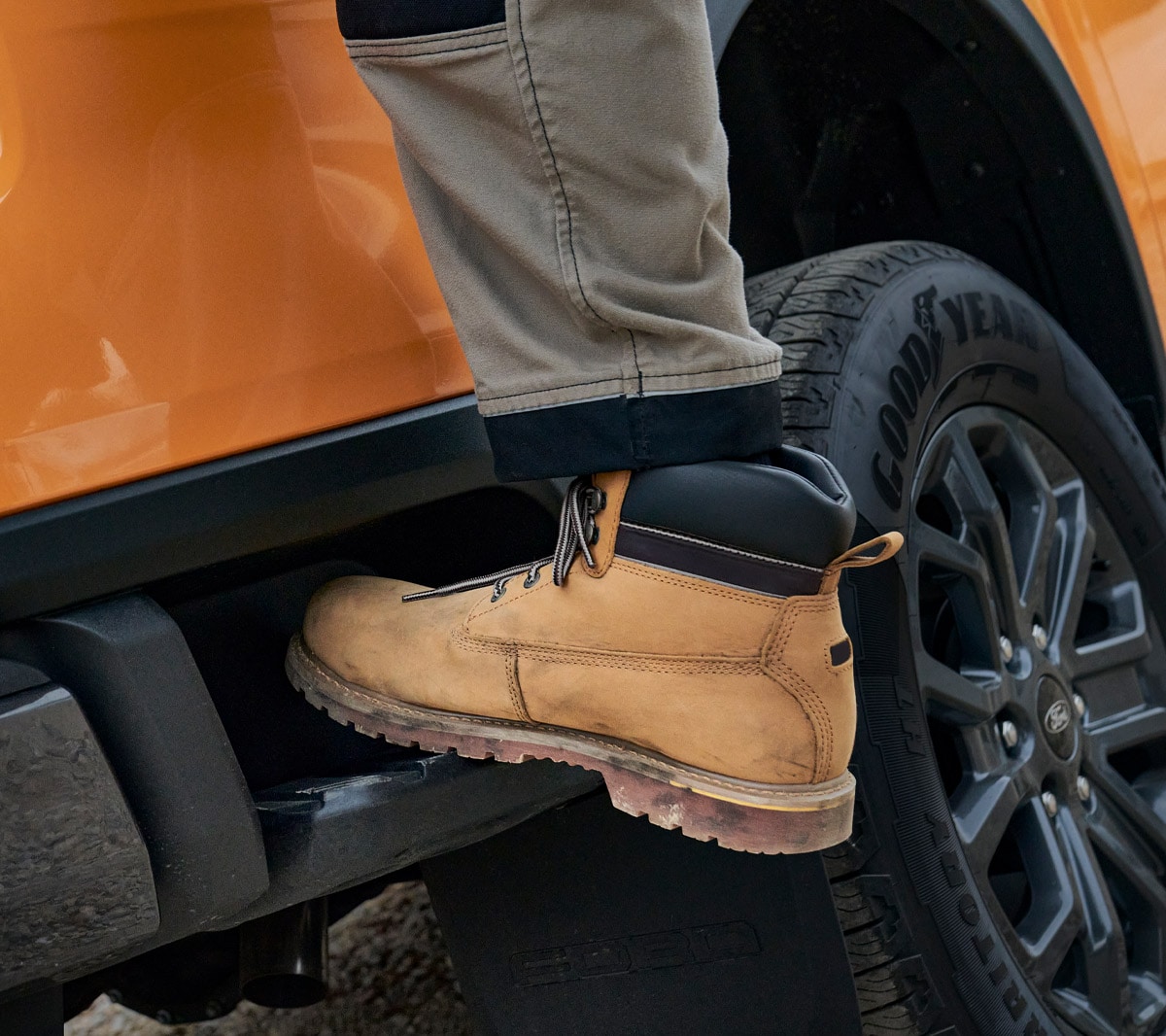 Ford Ranger Wildtrak rear box step in use