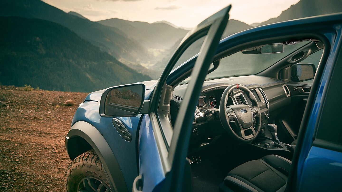 Ford Ranger Raptor: Performance 4x4 Pick-Up Truck | Ford UK