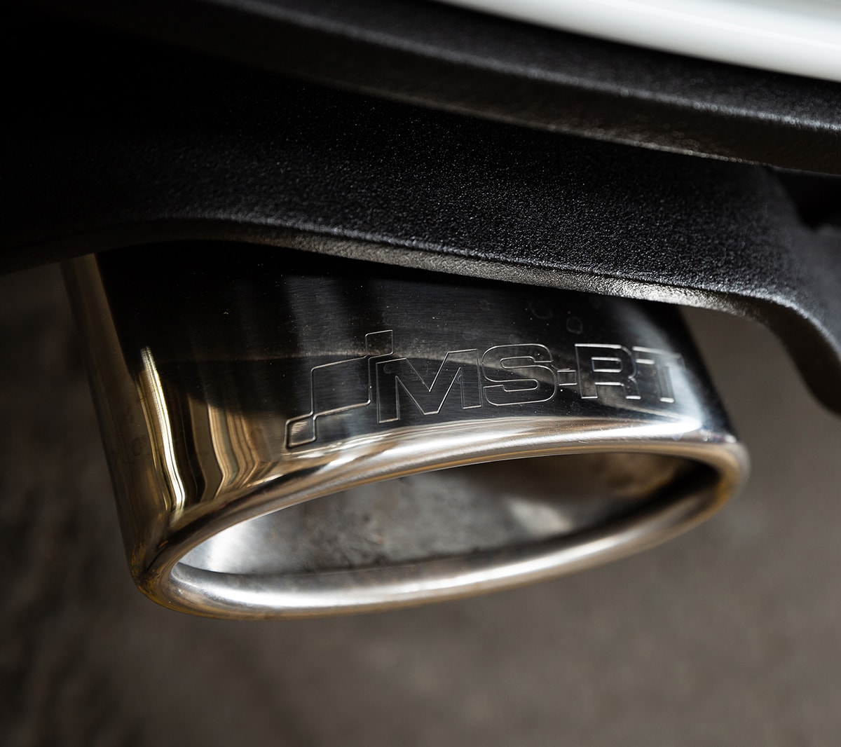 Closeup view of the Ford Transit Custom MS-RT exhaust pipe