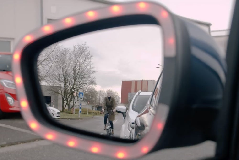Exit warning technology being displayed on wing mirror