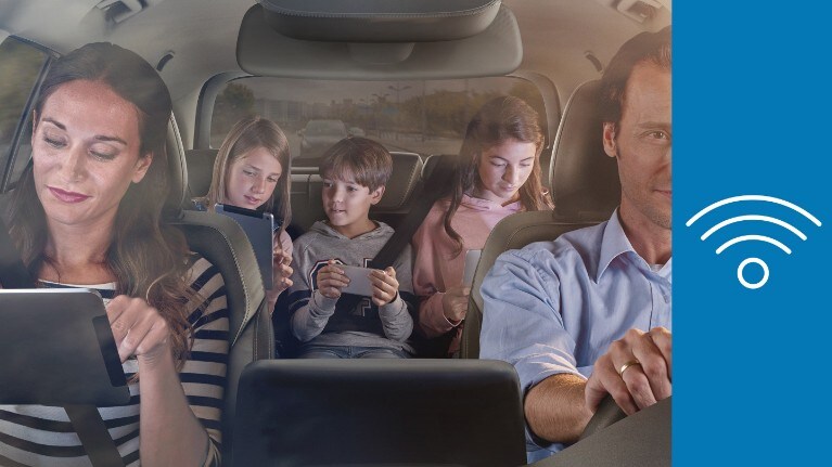 FordPass Connect - family in a car FordPass Connect - family in a car