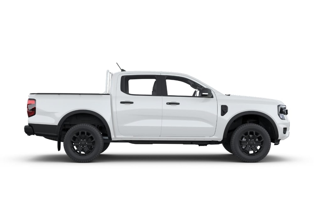 White Ford Ranger XLT